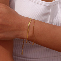 Pulseira Minimalista Banhada a Ouro Burnetts Joias